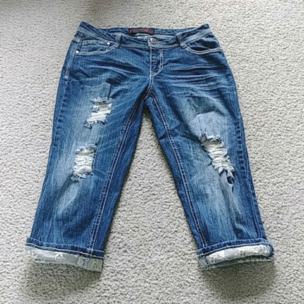 No Boundaries Capris